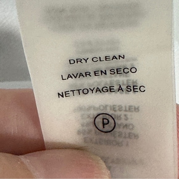 Calvin Klein sz Med. white slvless ruffled v-neck top, feminine, flowy - Picture 6 of 10